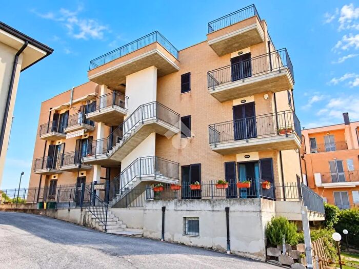 Appartamento quadrilocale in vendita in Via Dante Alighieri, Sant'Elpidio A Mare