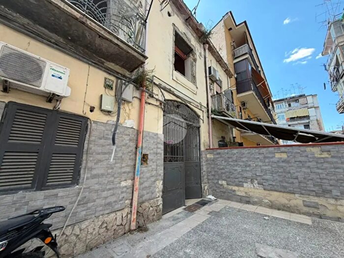Appartamento bilocale in vendita in Via Generale dAmbrosio, Napoli