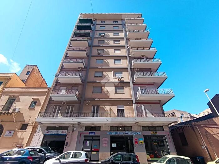 Appartamento quadrilocale in vendita in Via Stesicoro, Termini Imerese