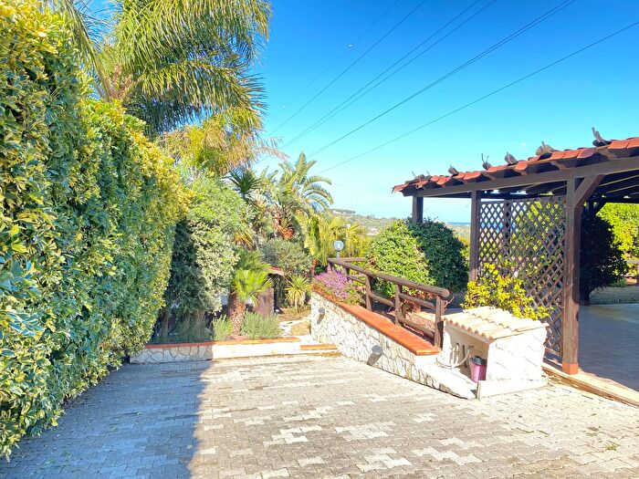 Casa quadrilocale in vendita in Contrada Salina San Onofrio, Trabia