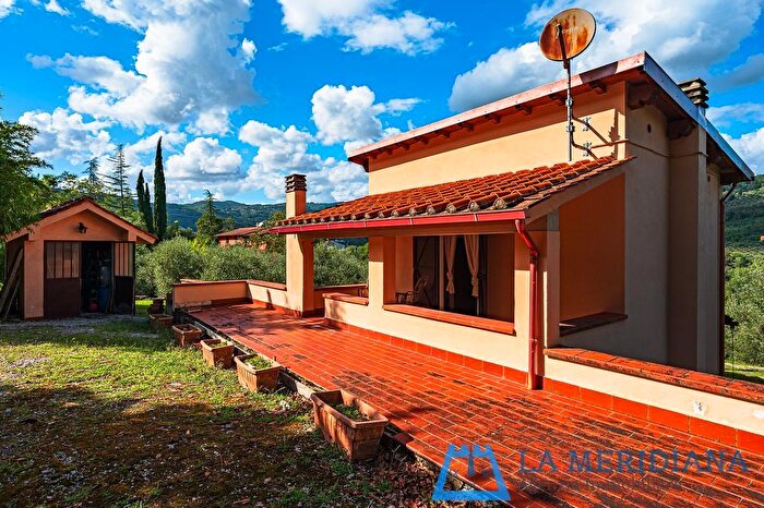 Casa con 7 locali in vendita in Pieve A Nievole