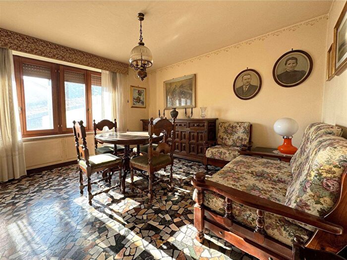 Casa con 6 locali in vendita in Via Mezzavilla, Arsiero