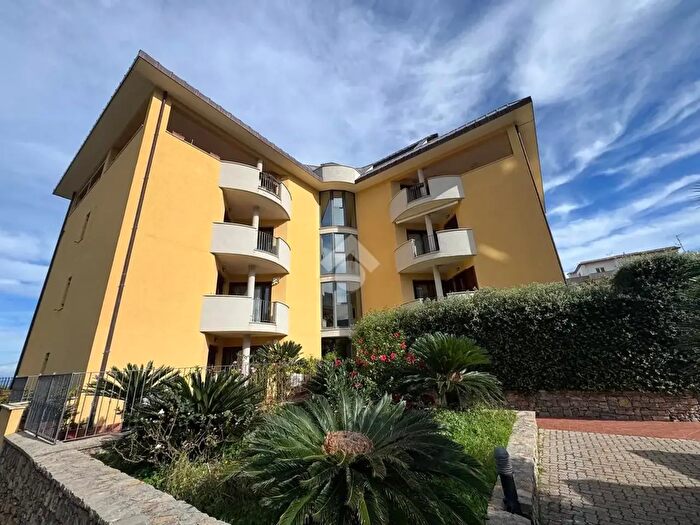 Appartamento trilocale in affitto in Via Torquato Tasso, Carini