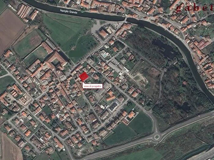 Casa quadrilocale in vendita in Via Vittorio Emanuele Sc, Bernate Ticino