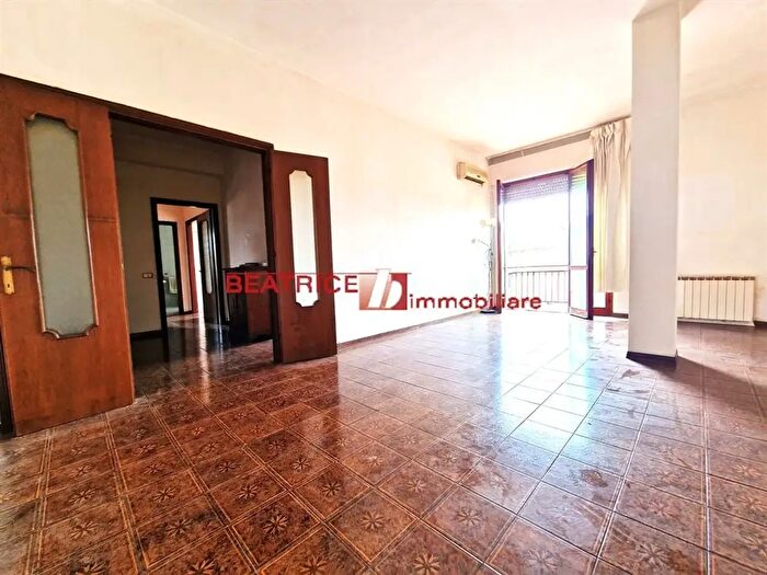 Appartamento con 5 locali in vendita in Via Vecchi Pardini, Lucca