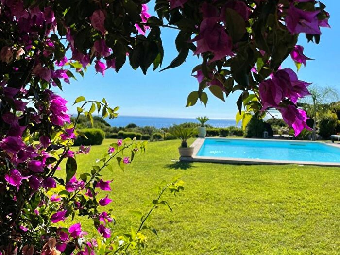 Casa con 6 locali in affitto in Viale dei Pini, Lu Impostu, San Teodoro