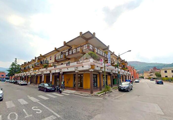 Appartamento trilocale in vendita in Via Dante Alighieri, Airola