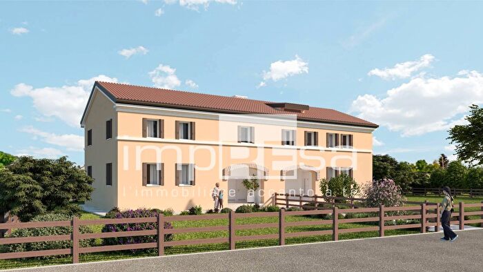 Casa con 6 locali in vendita in Via Moglianese SNC, Scorze