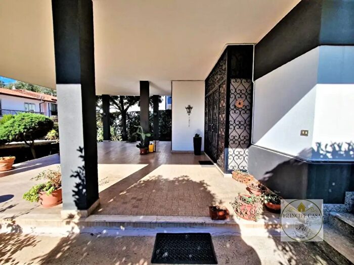 Casa con 6 locali in vendita in Via Vittorio Veneto, Este