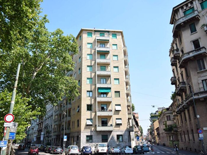 Appartamento quadrilocale in affitto in Via Cenisio, Sempione, Milano
