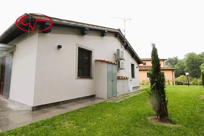 Casa con 7 locali in vendita in Faella, Castelfranco Piandiscò