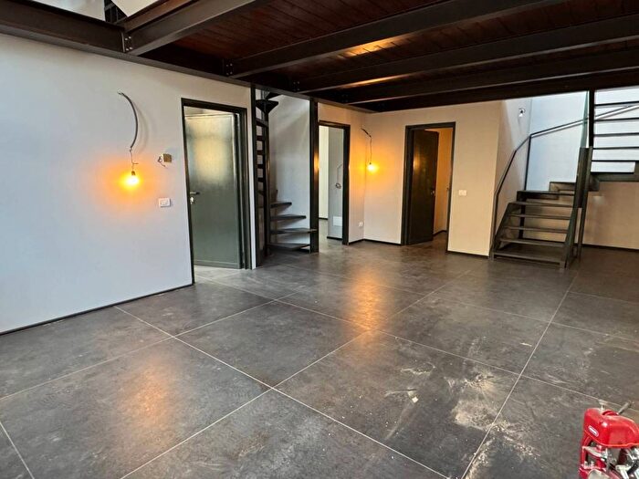 Appartamento quadrilocale in affitto in Via Giovanni Enrico Pestalozzi, Barona, Milano