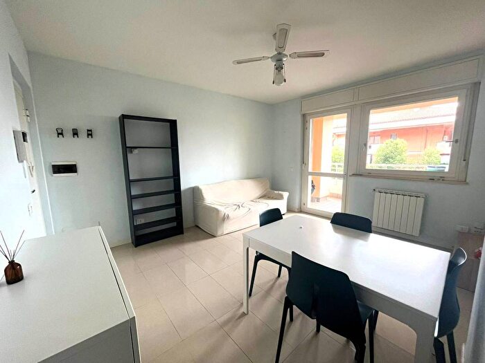 Appartamento trilocale in affitto in Via Eduardo De Filippo, Guardapasso, Aprilia