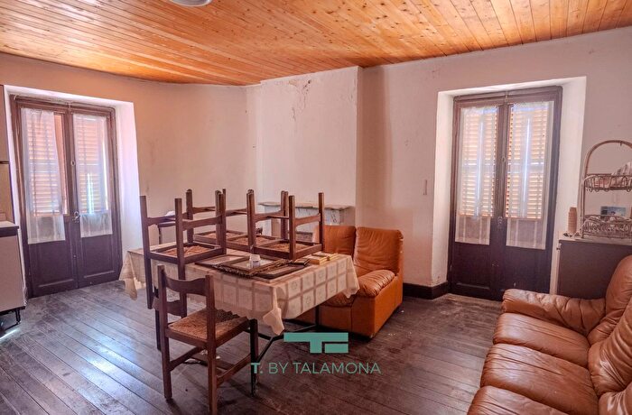 Casa in vendita in Dumenza