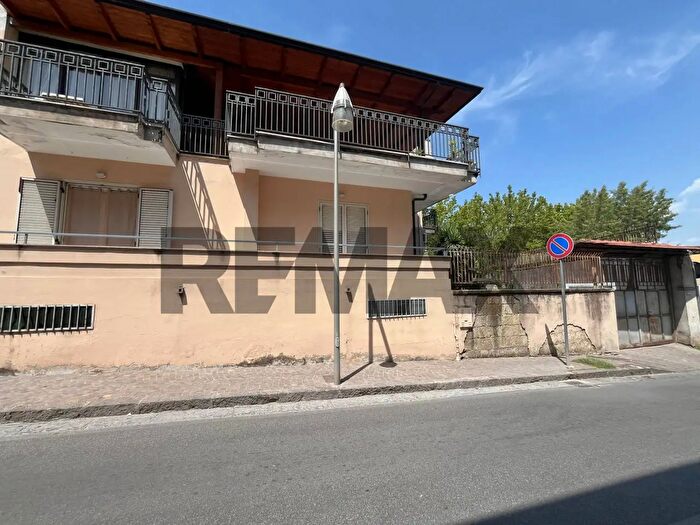 Appartamento quadrilocale in vendita in Via Macedonia, Lusciano