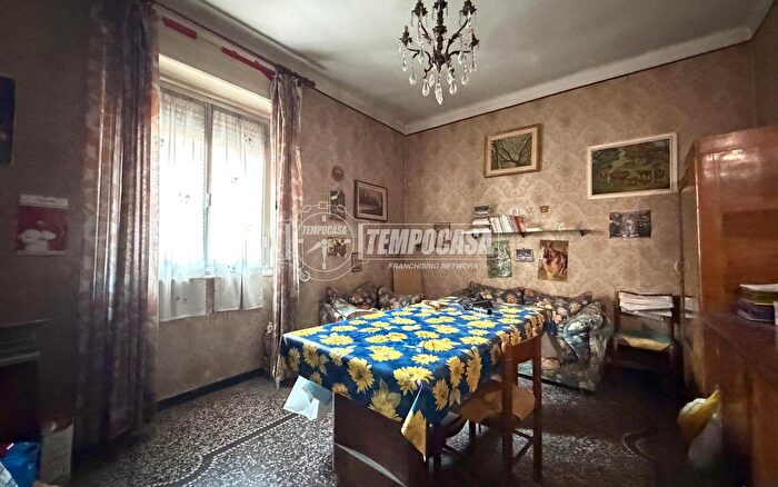 Appartamento trilocale in vendita in Via Venezia, Genova