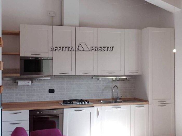 Appartamento trilocale in affitto in VIALE ITALIA, Viale Vittorio Veneto, Forlì