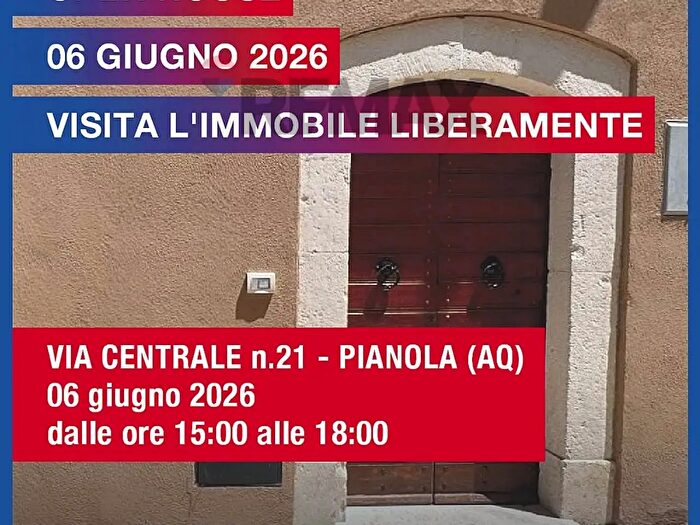 Casa trilocale in vendita in Via Centrale, L'Aquila