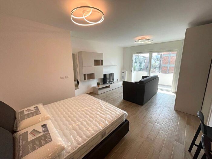 Appartamento monolocale in affitto in Via Edward Jenner, Ospedale Volturno, Parma