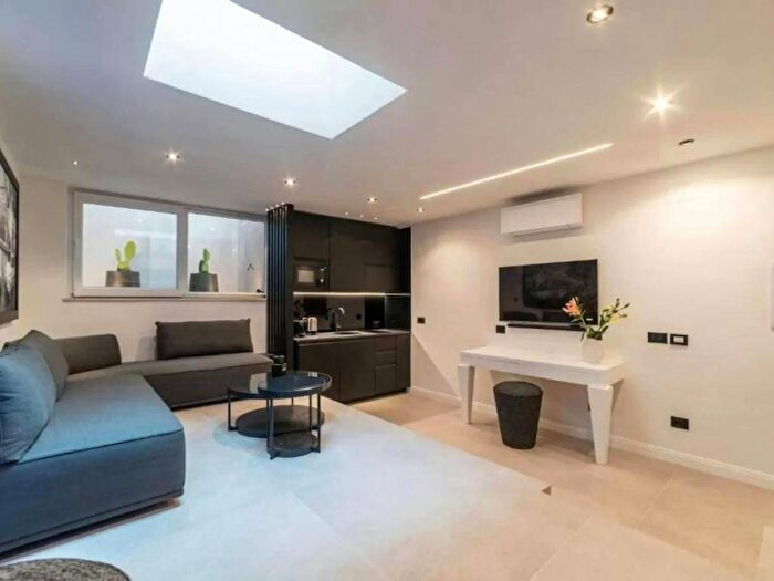 Appartamento monolocale in affitto in Via Saverio Mercadante, Parioli, Roma