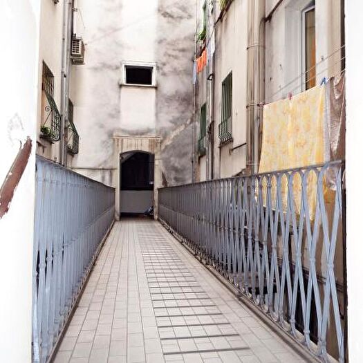 Appartamento con 6 locali in vendita in Via Francesco Montebruno, Genova