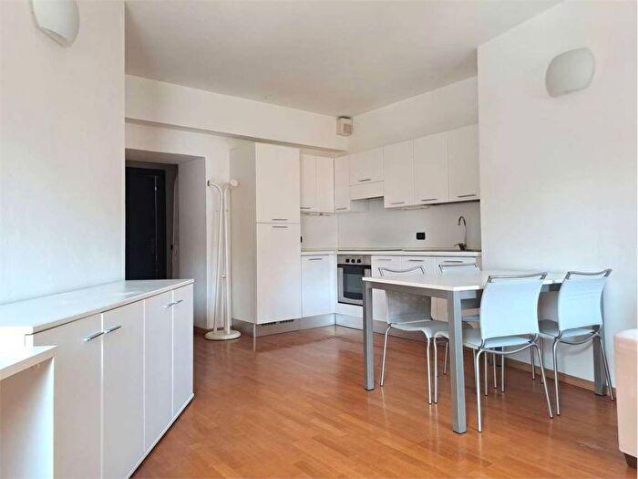 Appartamento trilocale in affitto in Piazza Duomo, Centro Storico, Trento