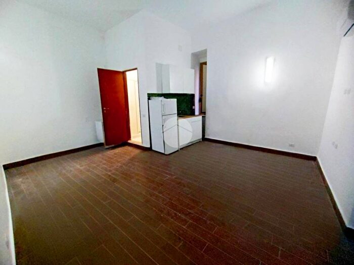 Appartamento monolocale in affitto in Vico Gabella della Farina, Mercato, Napoli