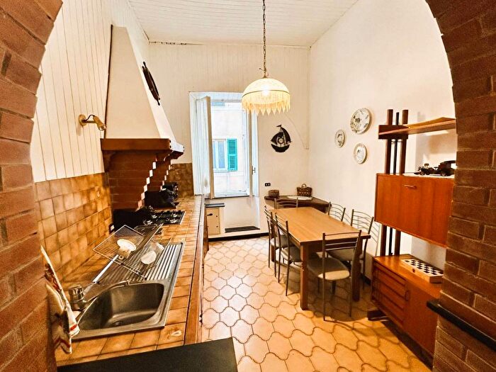 Appartamento con 5 locali in affitto in Via Giuseppe Garibaldi, Centro, Camogli