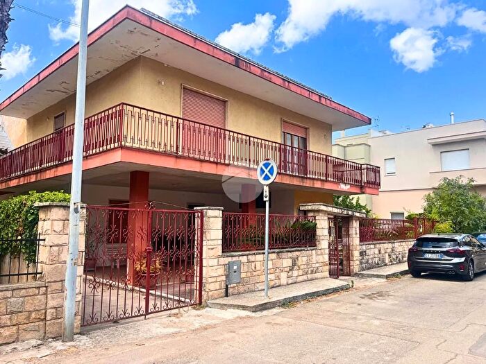 Appartamento con 5 locali in vendita in Via Bertrand Russel, Nardo