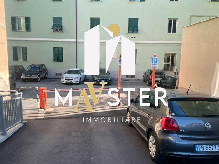 Appartamento quadrilocale in affitto in Via Chiaravagna, Sestri Ponente, Genova
