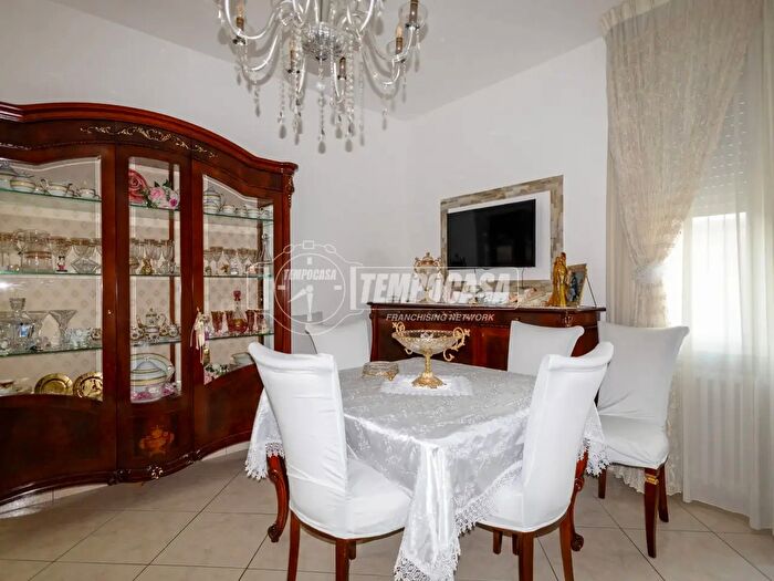 Appartamento quadrilocale in vendita in Via Fratelli Cervi, Reggio Emilia