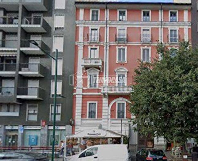 Appartamento trilocale in affitto in Via Michelangelo Buonarroti, Vercelli Wagner, Milano