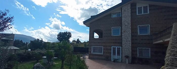 Casa con 6 locali in vendita in Zona Pennini, Avellino