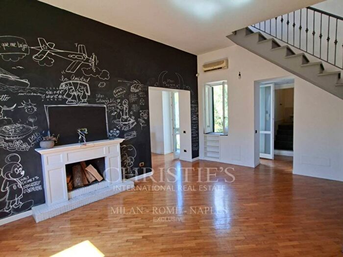 Appartamento trilocale in affitto in Via Giovanni Nicotera, Monte di Dio, Napoli