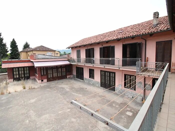 Casa in vendita in Via Alba, Magliano Alfieri