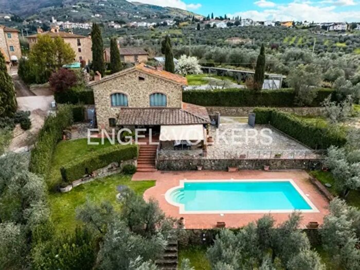 Casa con 6 locali in vendita in Via di Faltognano, Vinci