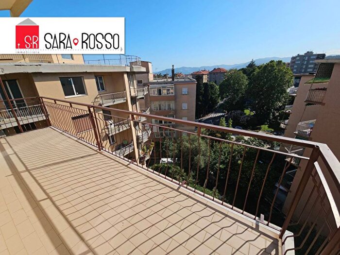 Appartamento trilocale in affitto in Via Paolo Pozzobonello, Villetta Valloria, Savona