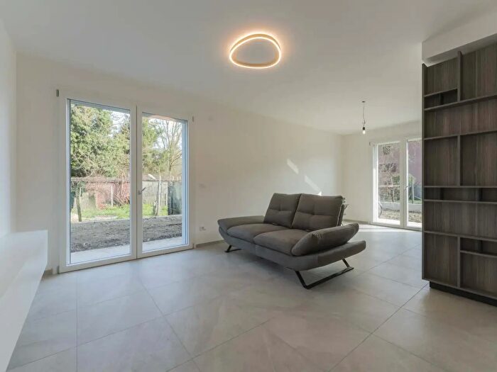 Appartamento trilocale in vendita in Via Righini, Ferrara