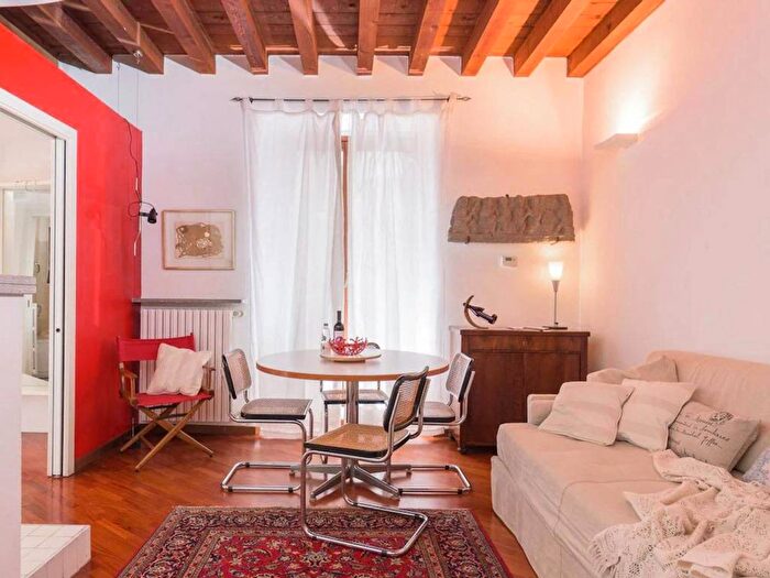 Appartamento trilocale in affitto in Via Anfiteatro, Lanza, Milano