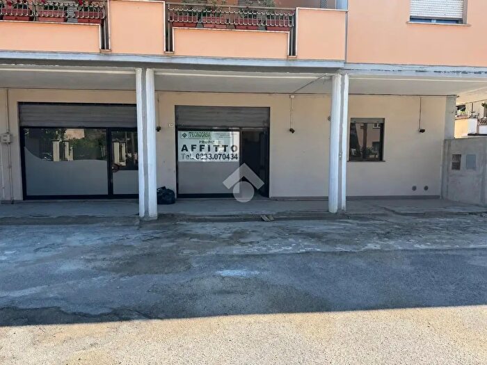 Appartamento trilocale in affitto in Via dei Fiori, Avezzano