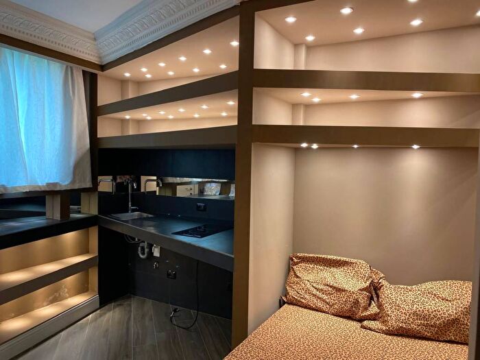 Appartamento monolocale in affitto in Via delle Forze Armate, Bisceglie, Milano