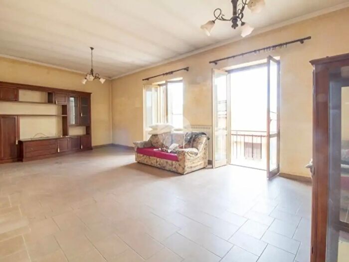 Appartamento trilocale in vendita in Via Lisbona, Moricone