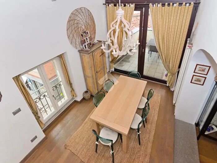 Appartamento con 5 locali in vendita in Via San Giorgio, Chieri