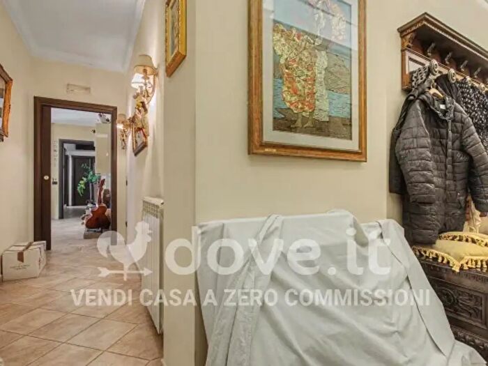 Appartamento trilocale in vendita in Napoli