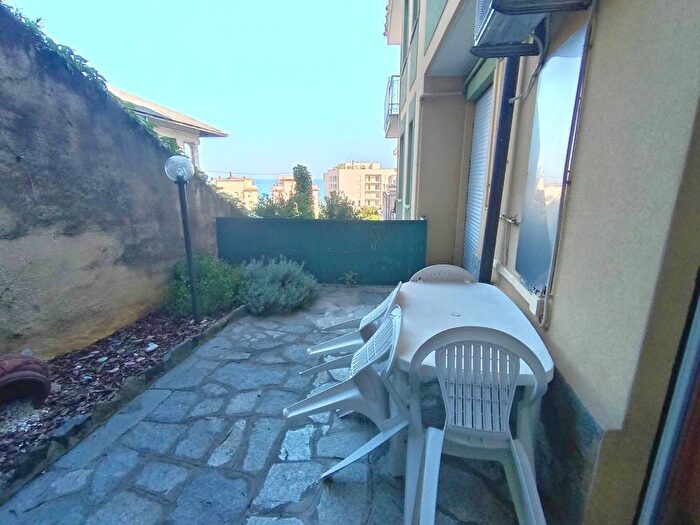 Appartamento bilocale in affitto in Via Laiolo, Spotorno