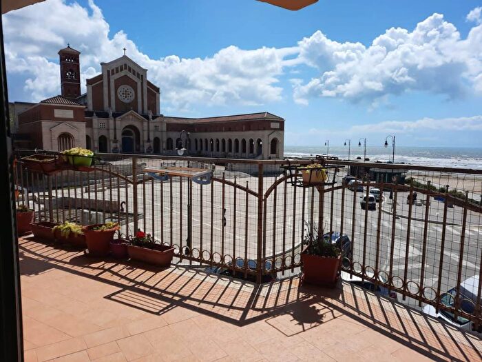 Appartamento monolocale in affitto in Viale Giacomo Matteotti, Centro, Nettuno