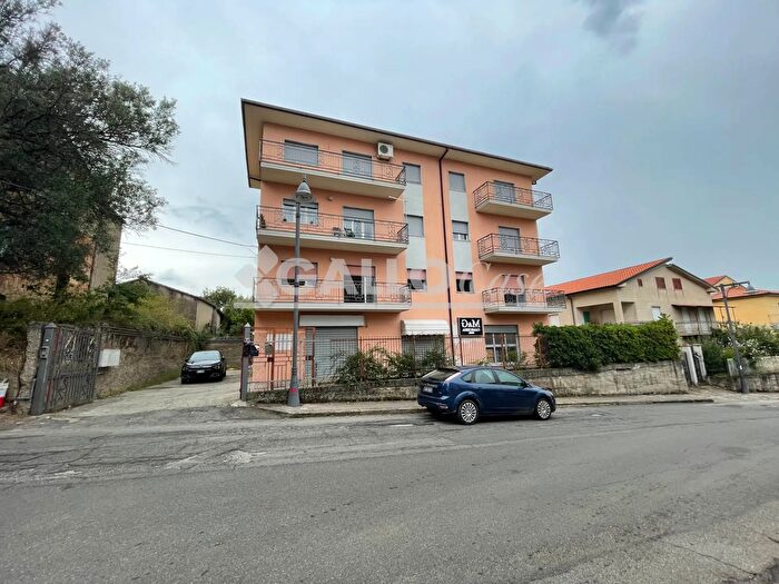 Appartamento con 5 locali in vendita in Via San Nicola Rovito, Rovito