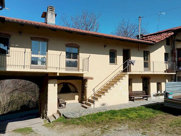 Casa trilocale in vendita in Via Ser, Prarostino