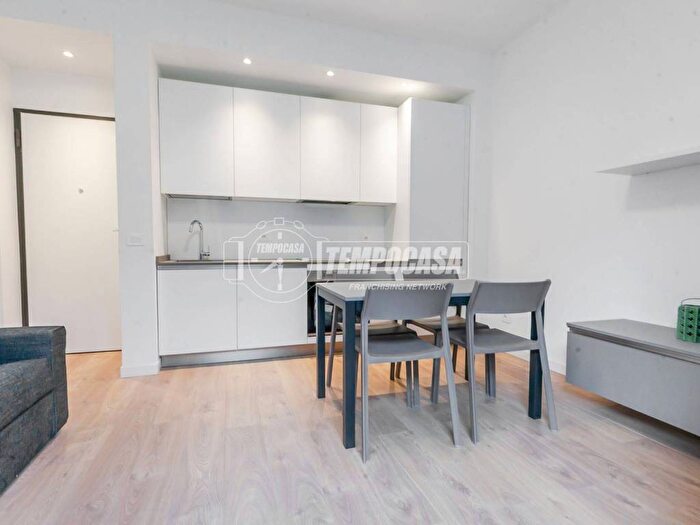 Appartamento bilocale in affitto in Via Morazzone, Paolo Sarpi, Milano