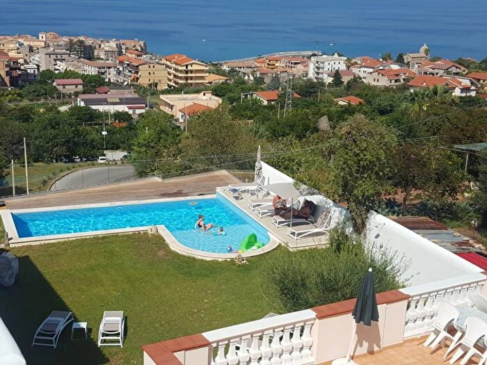 Appartamento bilocale in affitto in Tropea